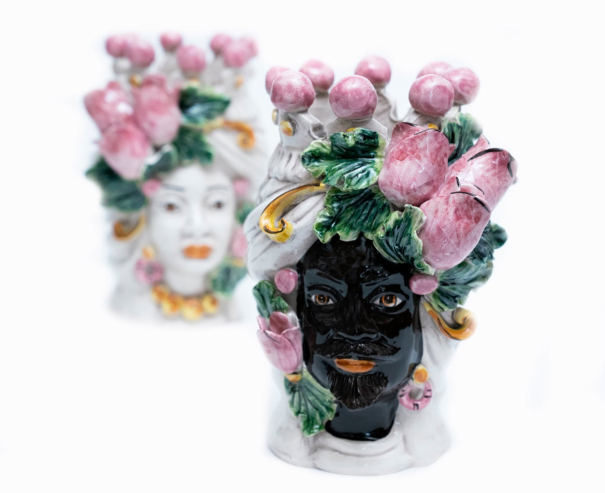 Coppia teste di moro in ceramica siciliana di Caltagirone h20cm art. tulipani rosa