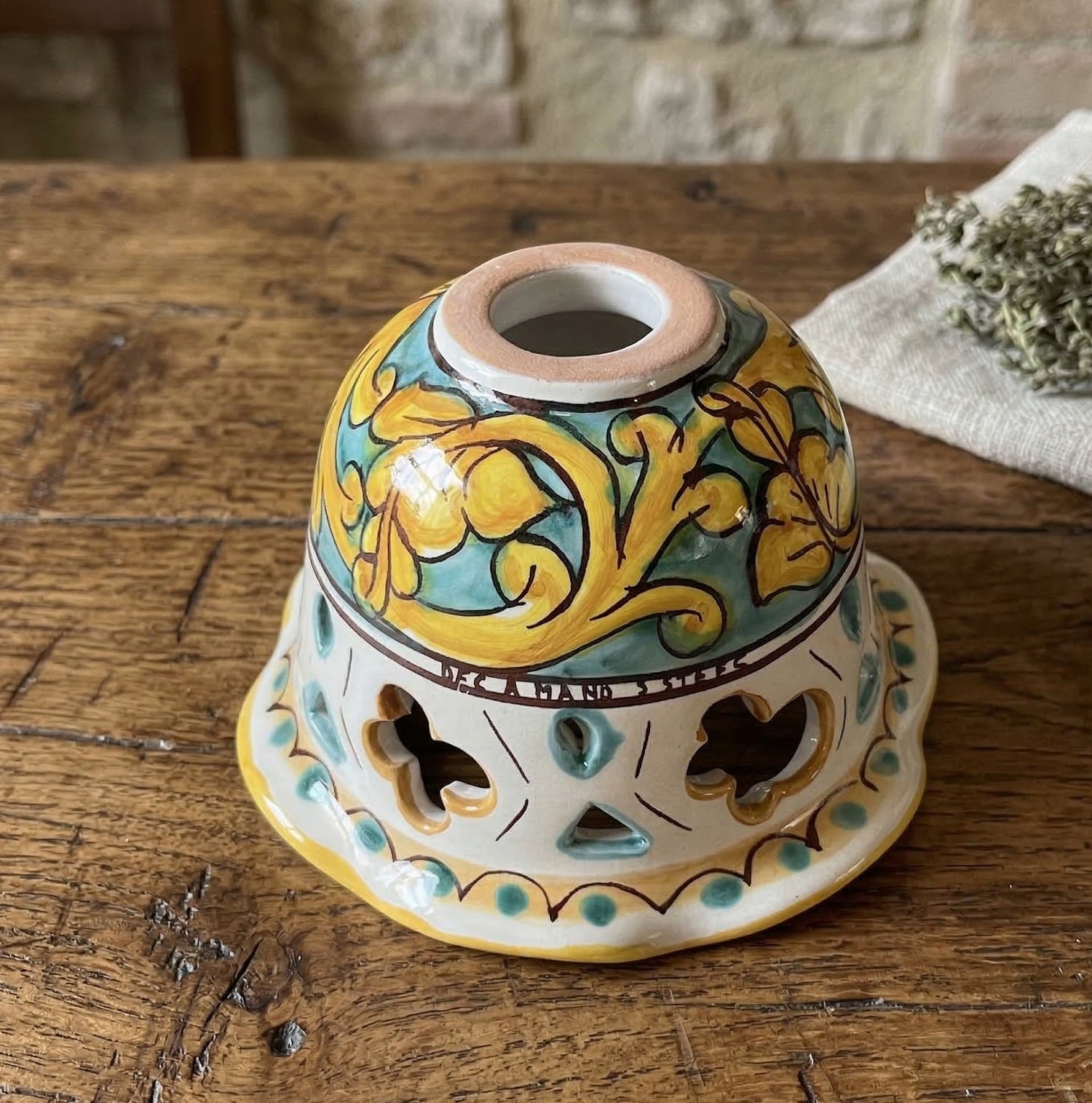 Coppa in ceramica per lampadario applique plafoniera decorata realizzata e firmato a mano art. martina