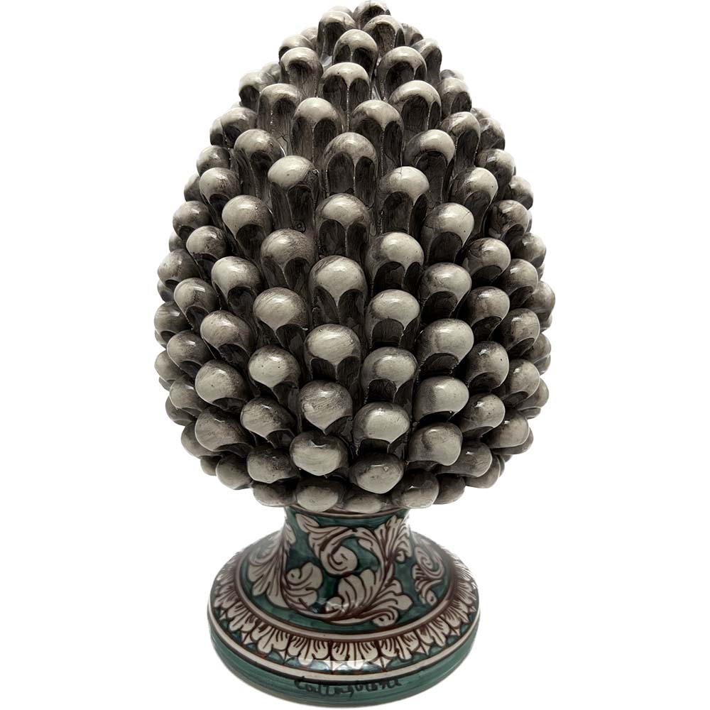 Pigna decorativa in ceramica di Caltagirone dipinta e decorata a mano fumè H 30 cm