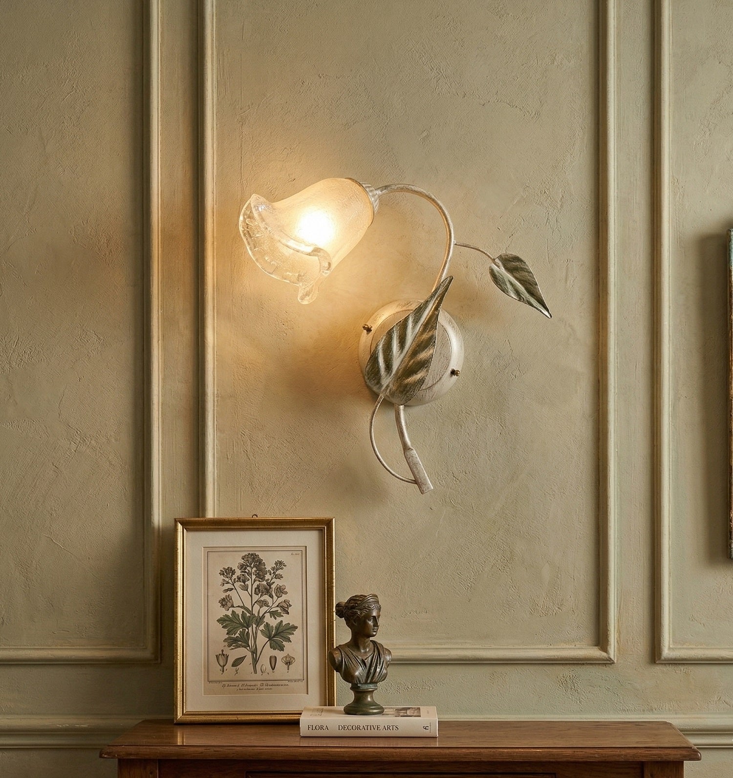 Applique da parete a 1 luce sinistro in ferro battuto e vetro realizzato artigianalmente coll. steven