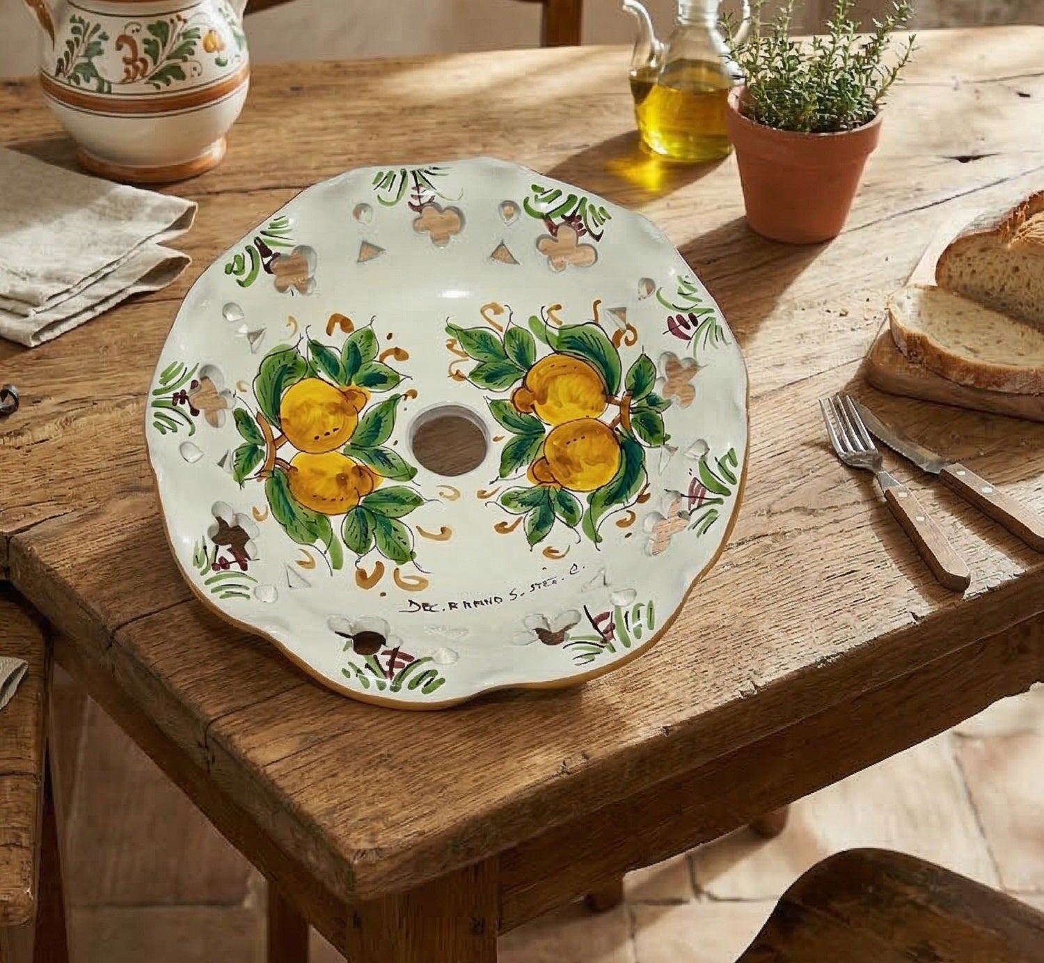 Piatto in ceramica per lampadario decorato realizzato e firmato a mano sospensione art. limoni