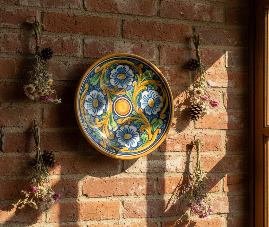 Small ceramic plate hand decorated by Sicilian ceramists baroque art 14