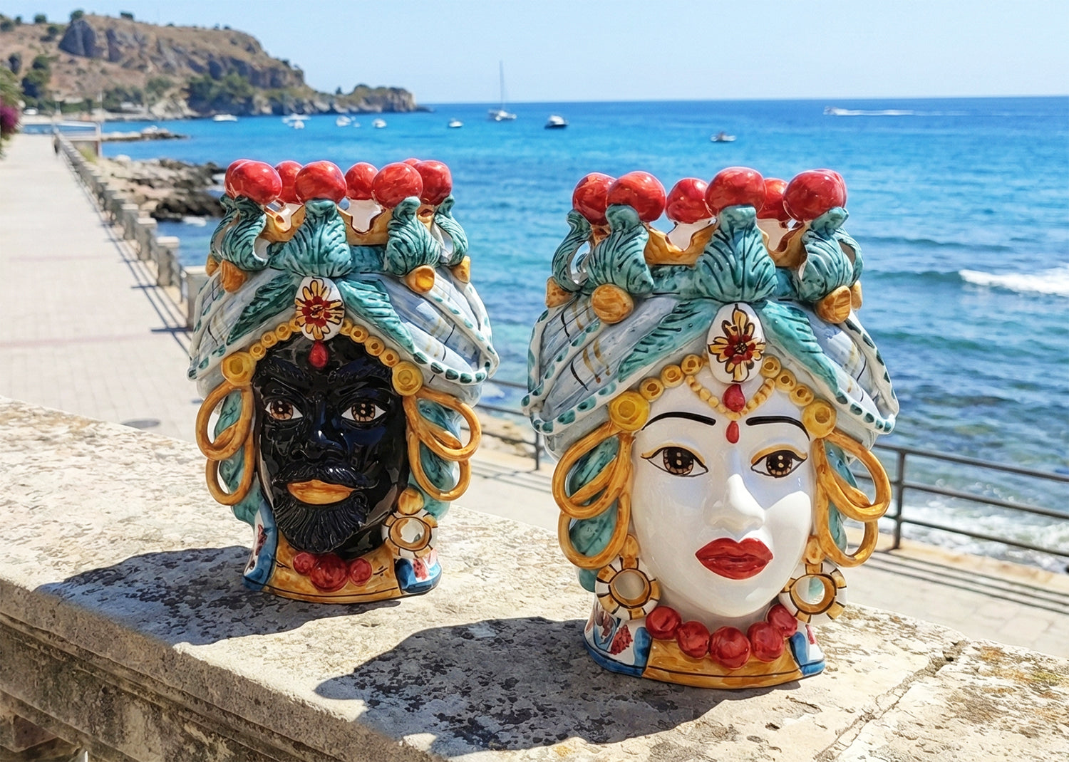 Pair of Sicilian ceramic Moor's heads from Caltagirone h30cm art. Cerchi 