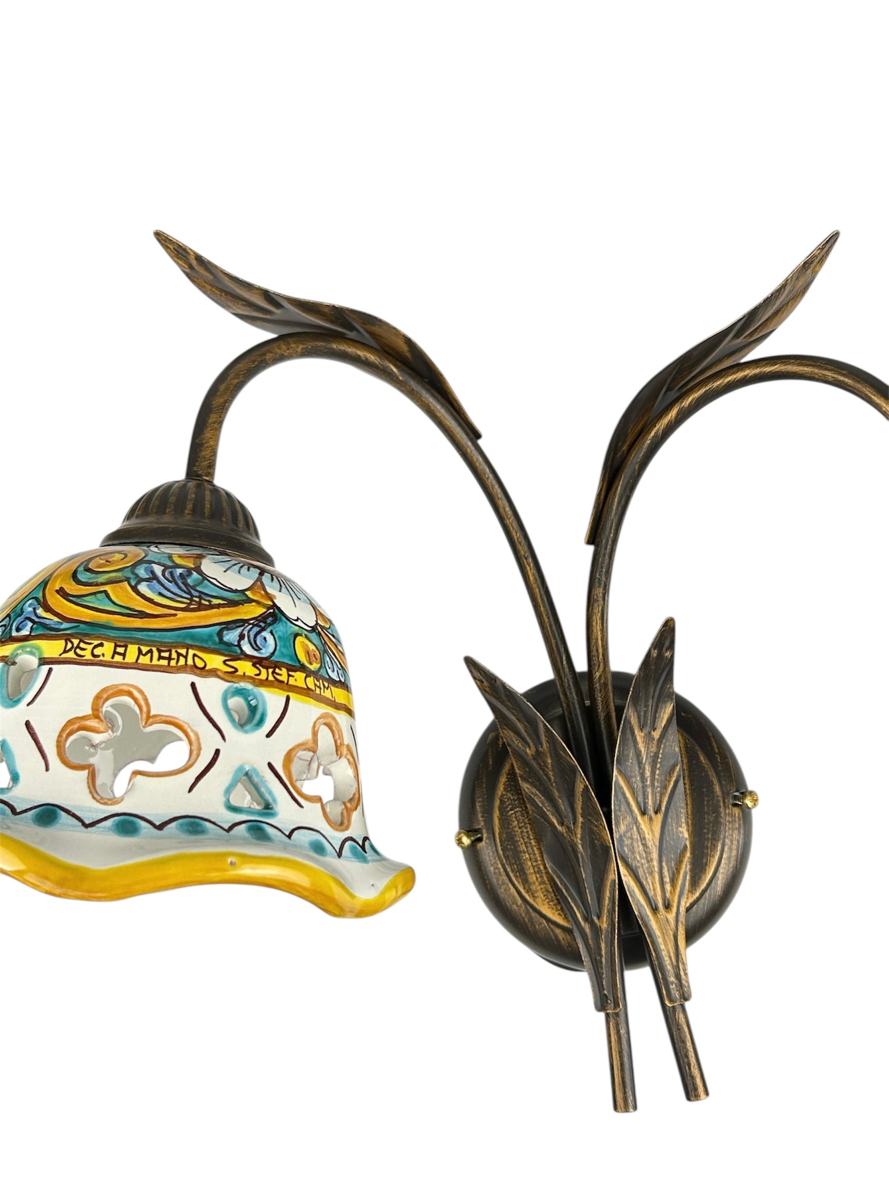 Applique da parete a 2 luci in ferro battuto e ceramica siciliana realizzato e decorato artigianalmente a mano art. gomes