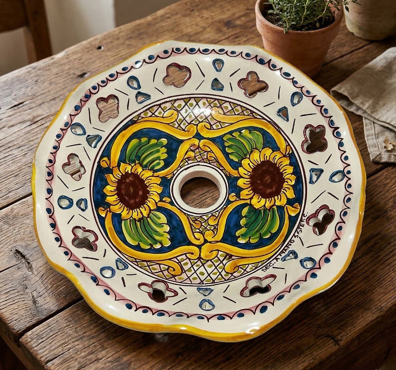 Piatto in ceramica per lampadario decorato realizzato e firmato a mano sospensione art. candida