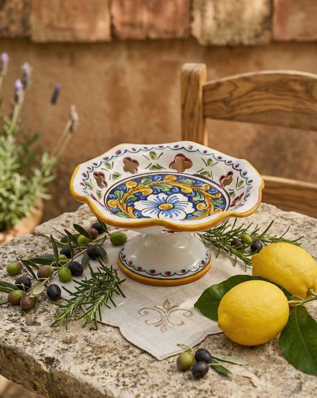 Small ceramic centerpiece decorated by hand by Sicilian ceramists baroque art 5