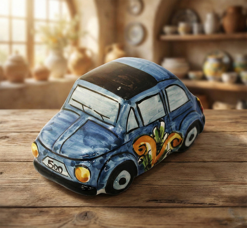 Auto 500 in ceramica siciliana di caltagirone realizzata e decorata a mano