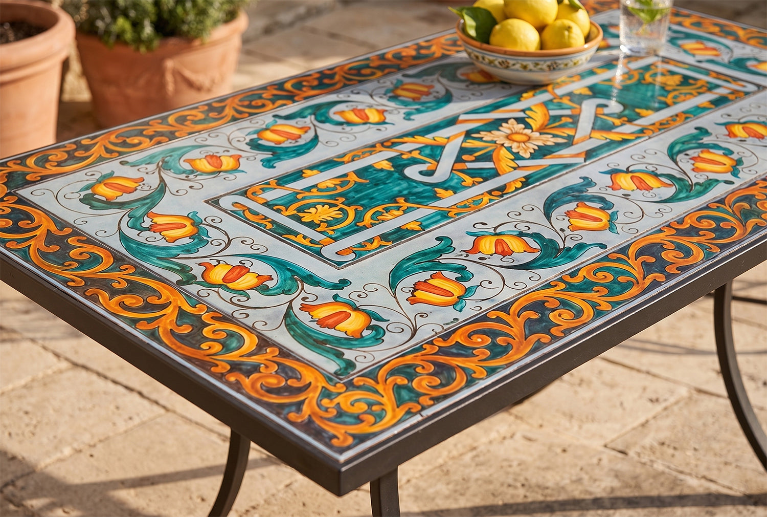 Tavolo in pietra lavica decorato a mano rettangolare art. favignana