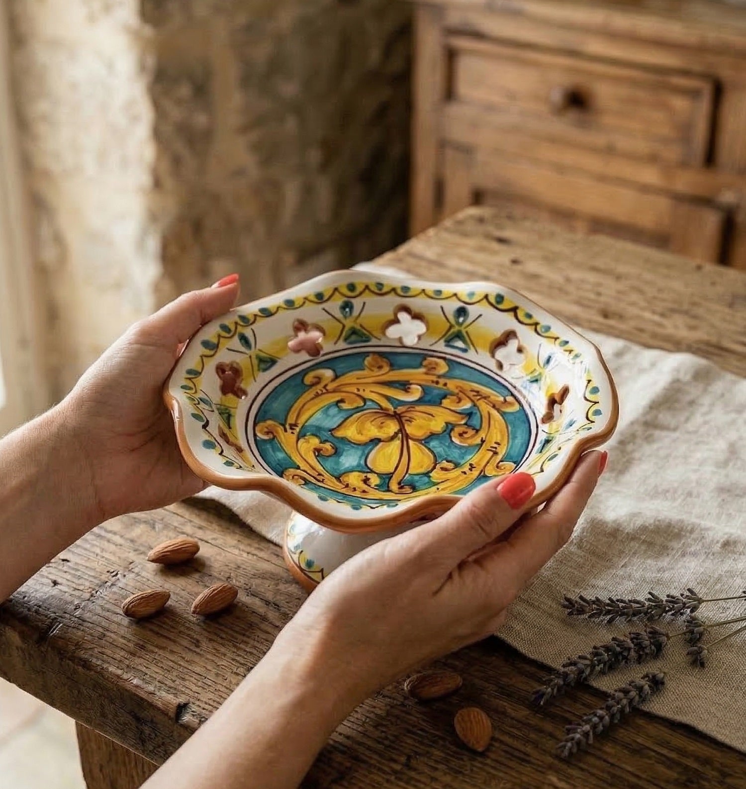 Small ceramic centerpiece decorated by hand by Sicilian ceramists Gianluca Art 5