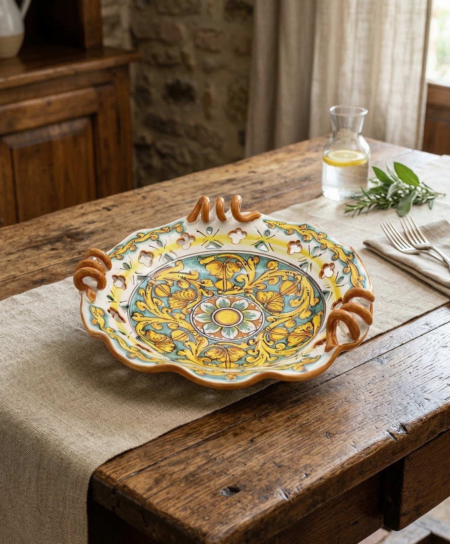 Large ceramic centerpiece hand decorated by Sicilian ceramists Gianluca Art 6