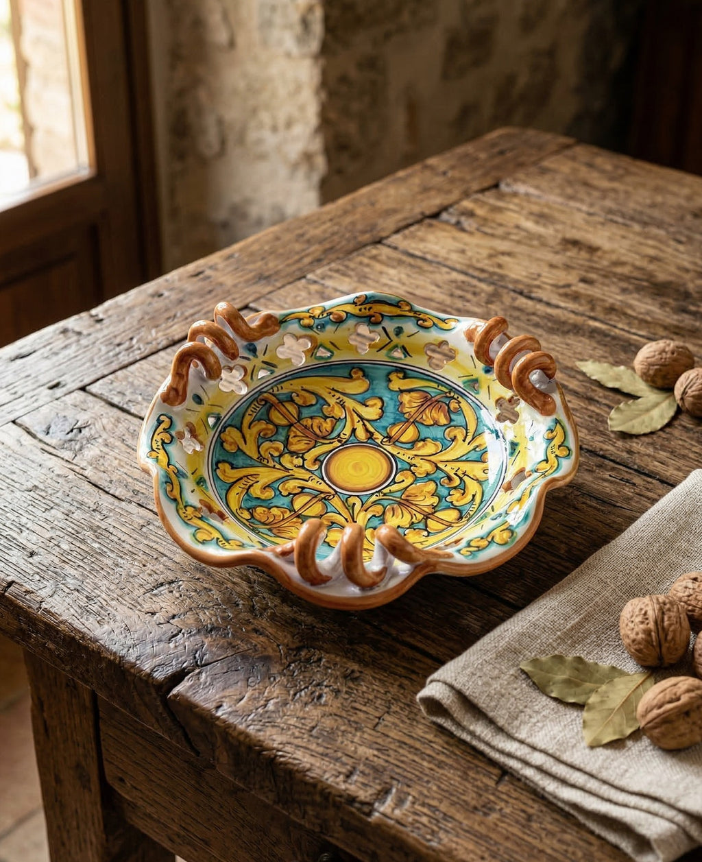 Small ceramic centerpiece hand decorated by Sicilian ceramists Gianluca Art 7