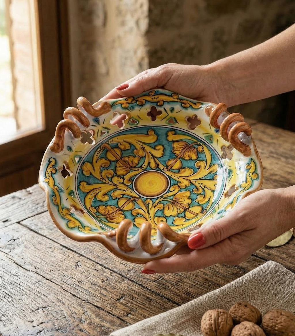 Small ceramic centerpiece hand decorated by Sicilian ceramists Gianluca Art 7