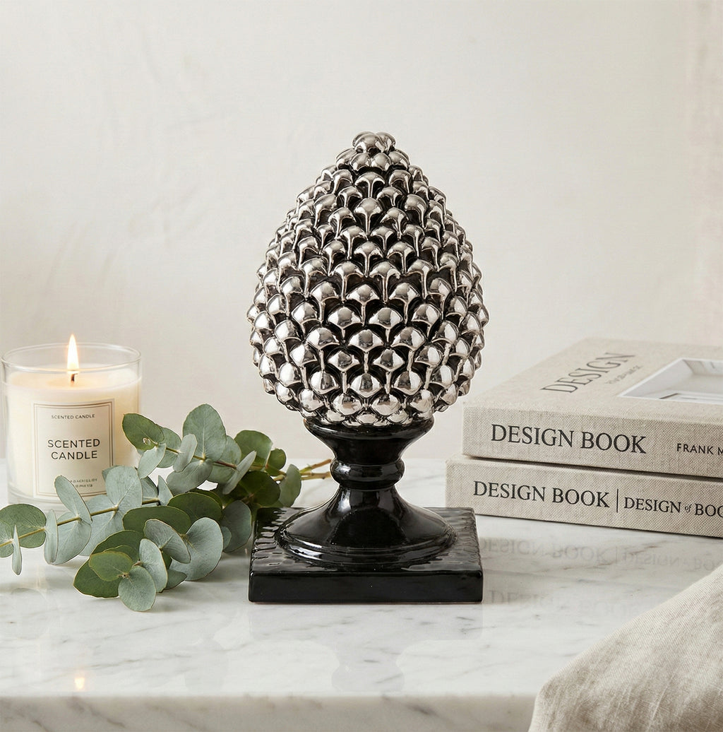 Pigna siciliana argento base nera realizzata e decorata a mano resina h13cm VL