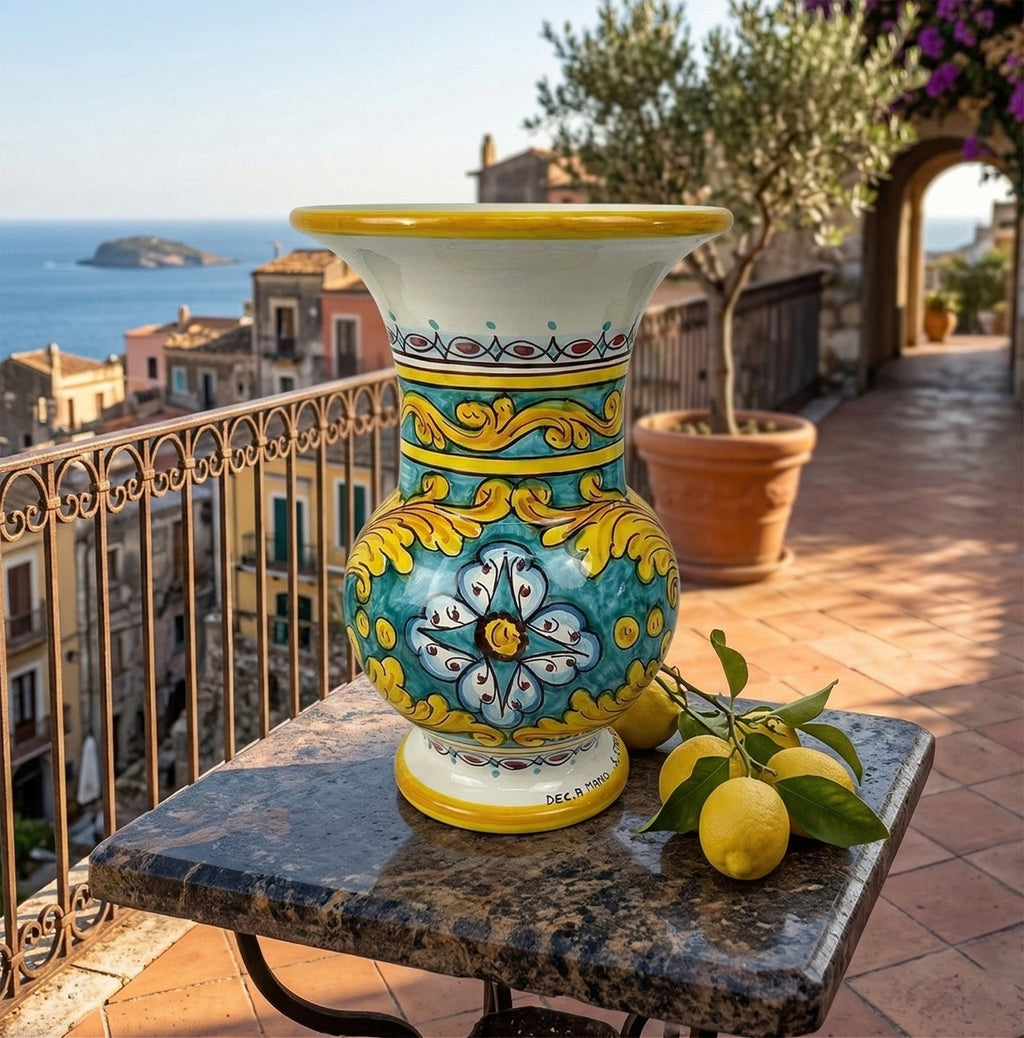 Vaso lavorato in ceramica decorata a mano da ceramisti siciliani gomes art 29