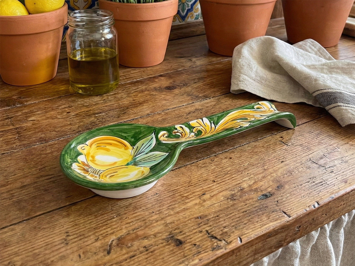Poggiamestolo in Ceramica Siciliana di Caltagirone Decorato a Mano Artigianalmente Limoni Verde