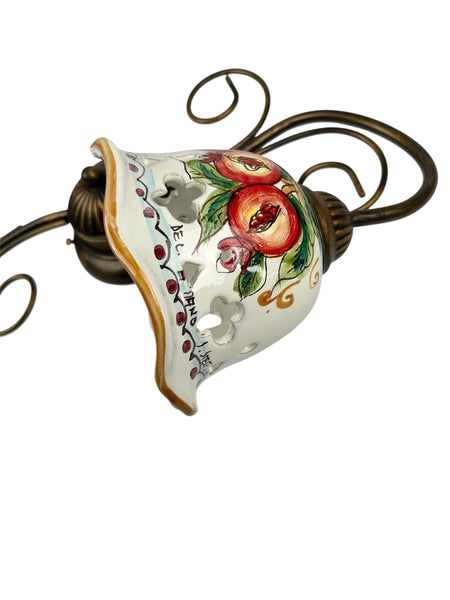 Plafoniera da soffitto a 2 luci in ferro battuto e ceramica siciliana realizzata e decorata artigianalmente coll. melograno