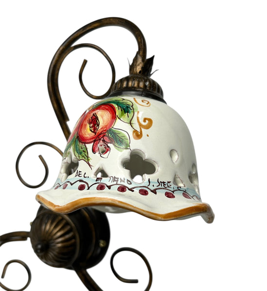 Plafoniera da soffitto a 3 luci in ferro battuto e ceramica siciliana realizzata e decorata artigianalmente coll. melograno