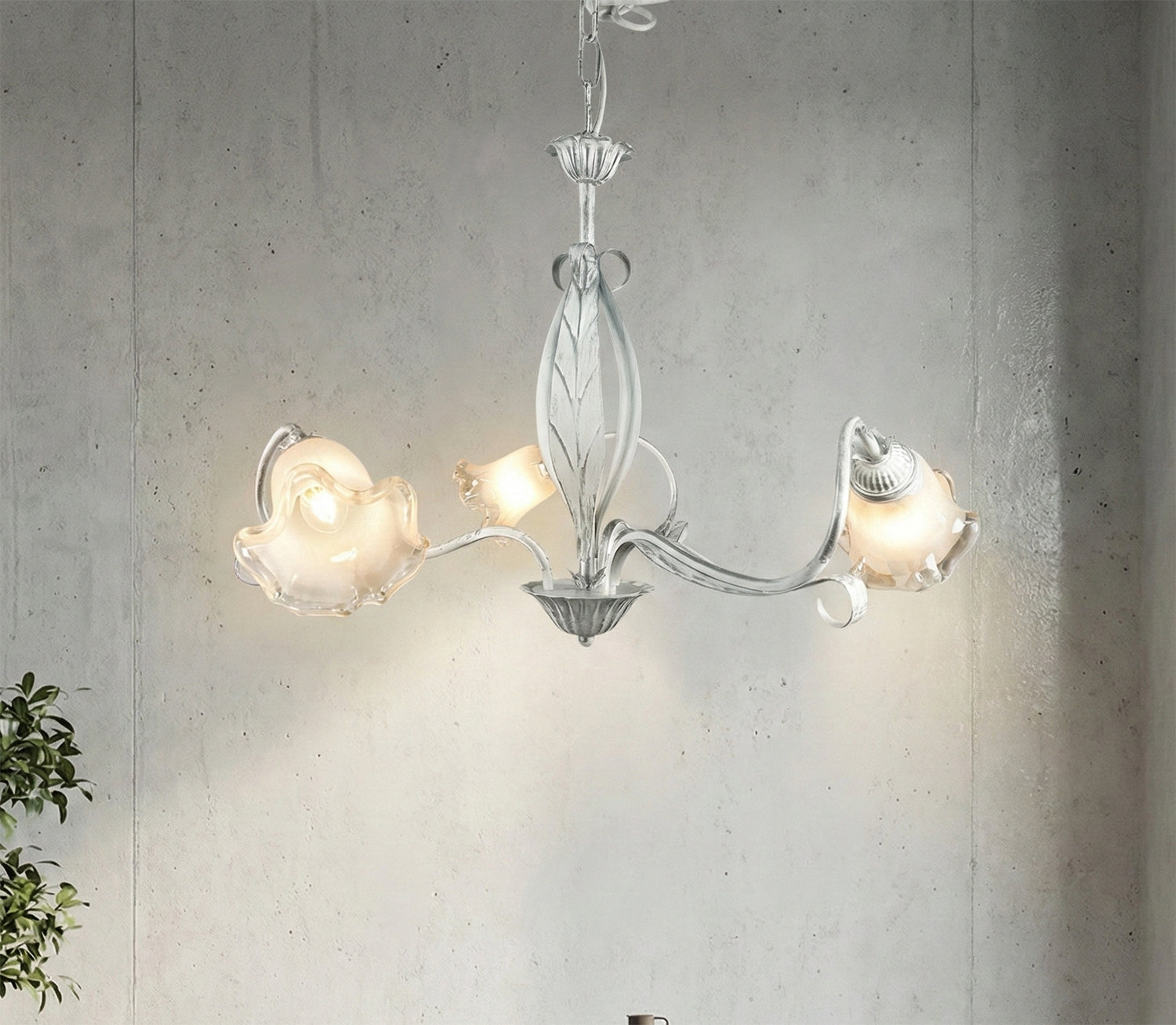 Lampadario a 3 luci moderno in ferro battuto e vetro realizzato artigianalmente coll. venere