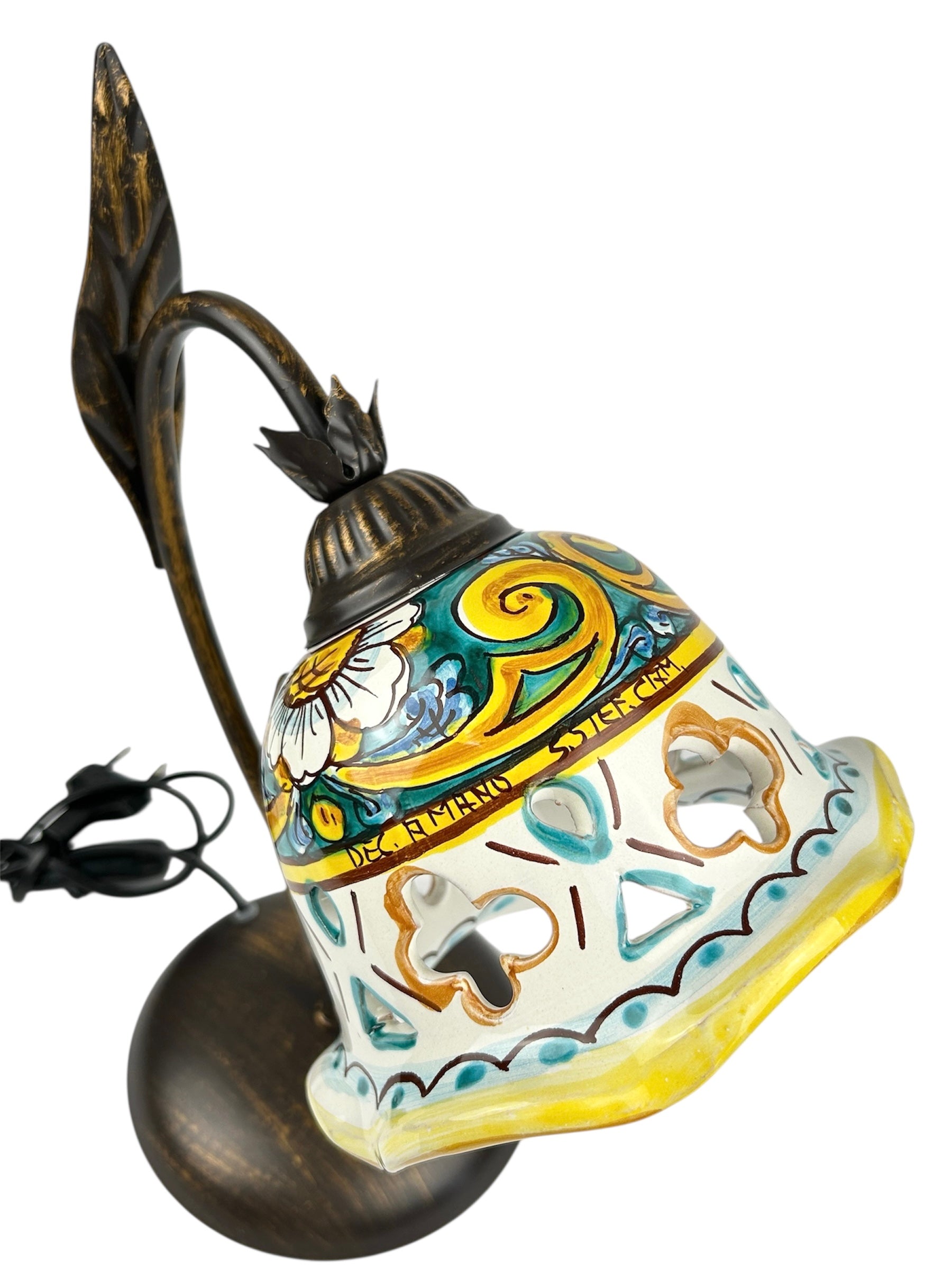 Lumetto lampada da comodino a 1 luce in ferro battuto e ceramica realizzata e decorata artigianalmente a mano art. gomes