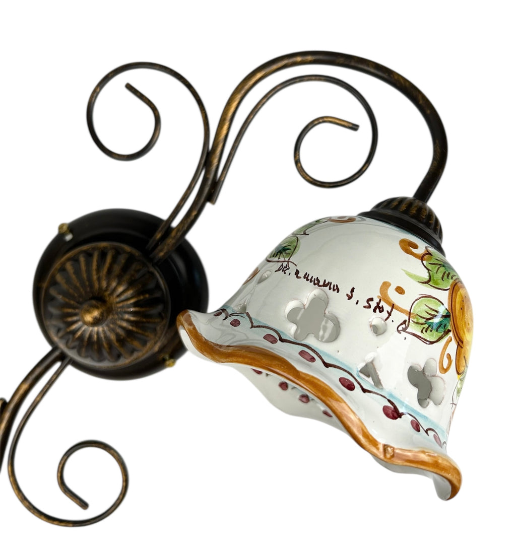 Plafoniera da soffitto a 2 luci in ferro battuto e ceramica siciliana realizzata e decorata artigianalmente coll. limoni