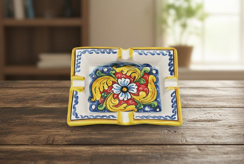 Portacenere in ceramica decorata a mano da ceramisti siciliani fiore rosso art 27