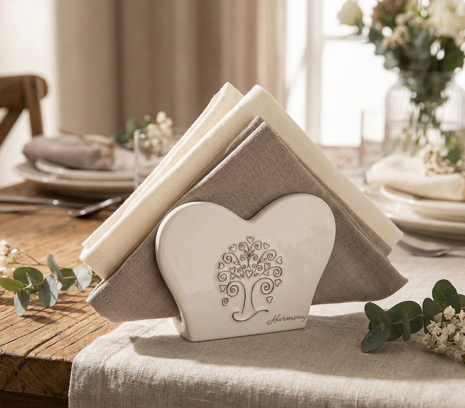 Bomboniera matrimonio portatovaglioli cuore in porcellana bianco decorato con albero della vita harmony PRMT23259