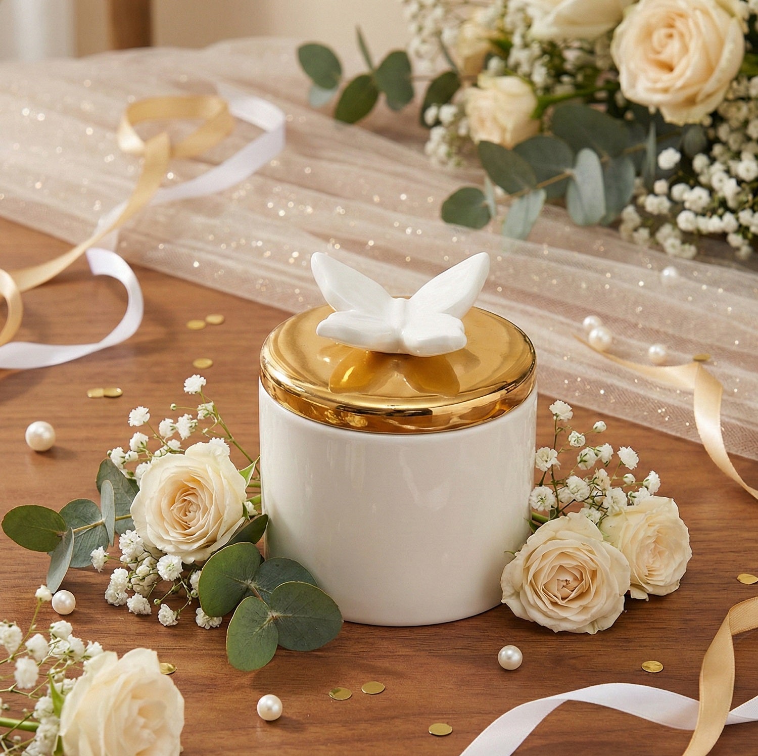 Bomboniera matrimonio scatola in porcellana decorata con candela profumata e farfalla bianco e oro harmony PRMT24214