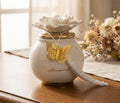 Scatola tonda piccola  con fiore e candela profumata decorata con farfalla bomboniera per comunione, cresima, matrimonio Harmony PRMT25055