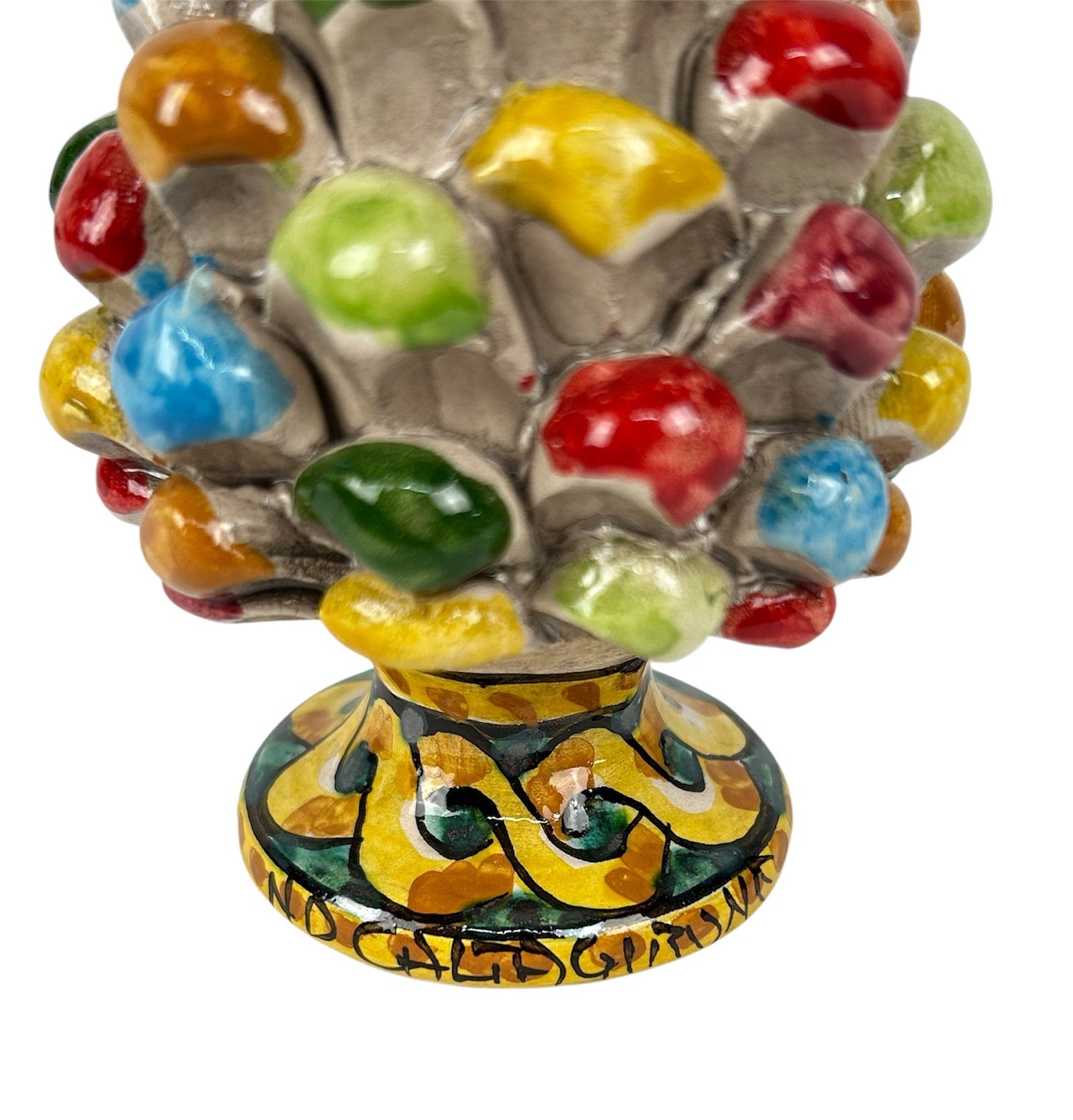 Pigna Decorativa in Ceramica Siciliana di Caltagirone, Dipinta a Mano, Multicolore con Base Decorata