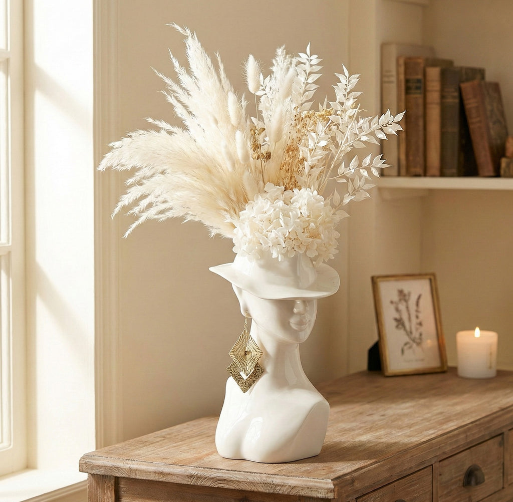 Vaso lady volto con cappello in porcellana bianca e orecchino oro harmony S2542P