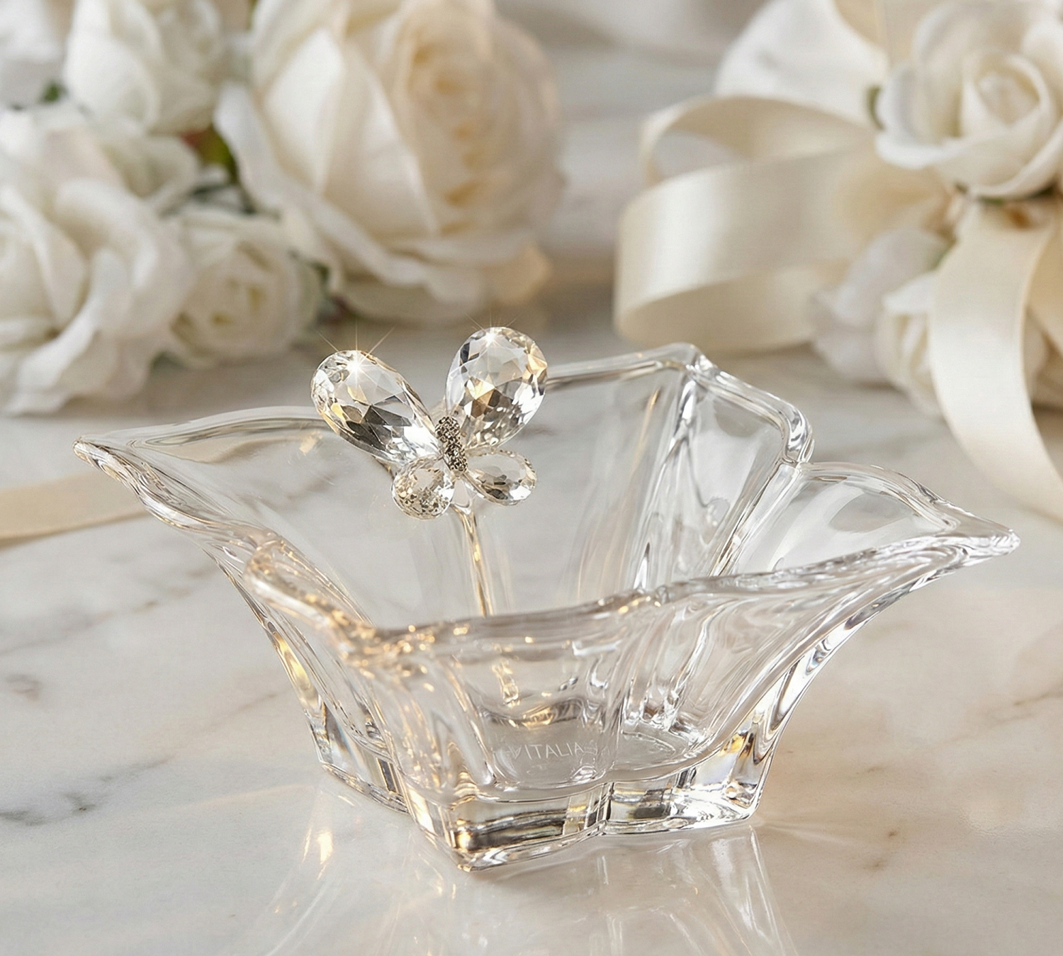 Bomboniera matrimonio scatola media in vetro quadrata con decorazione farfalla in cristallo harmony SNVT23273