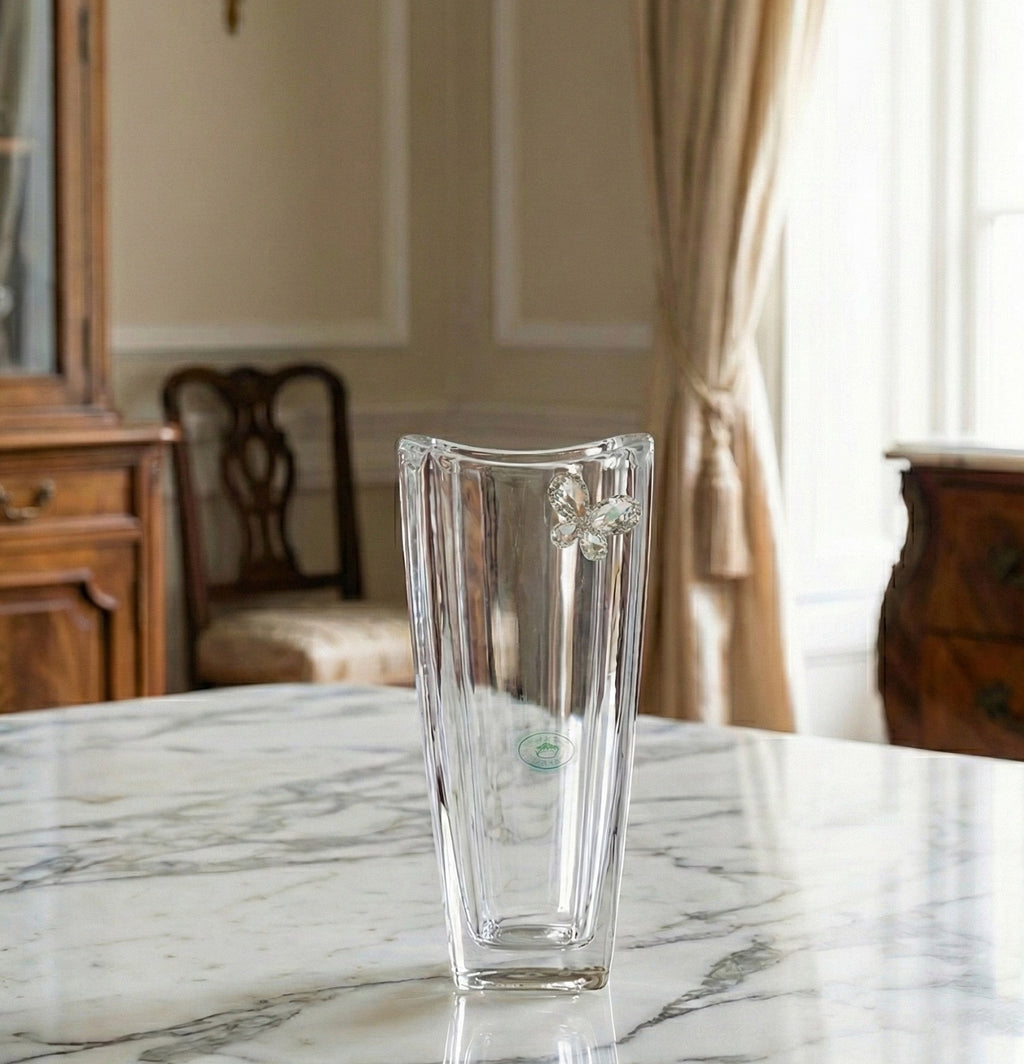 Bomboniera matrimonio vaso in vetro decorato con farfalla in cristallo harmony SNVT23279