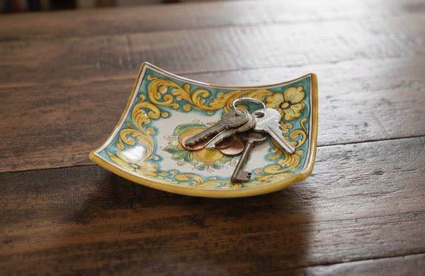Svuotatasche in ceramica decorata a mano da ceramisti siciliani limoni art 26