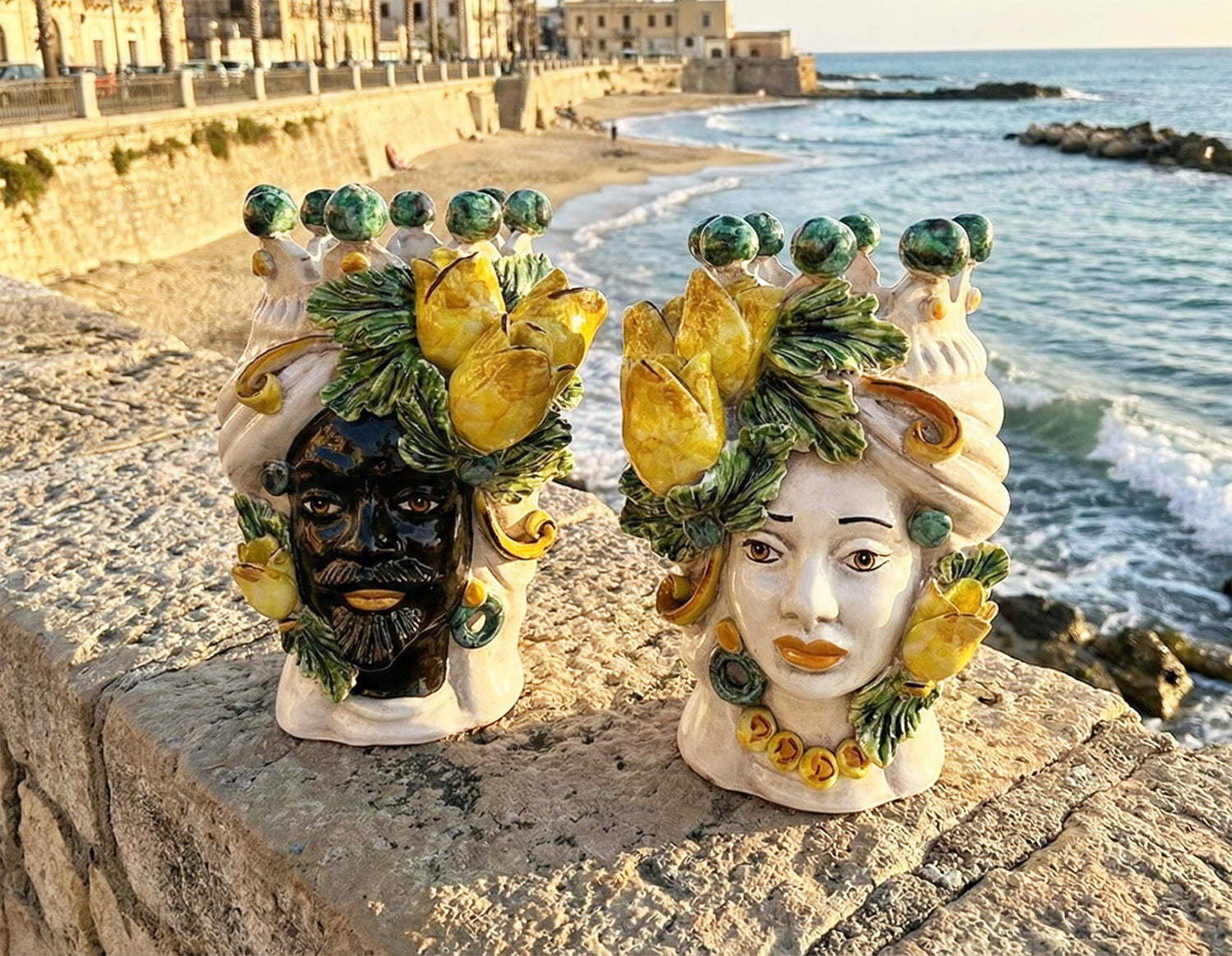 Pair of Sicilian ceramic Moor's heads from Caltagirone h 20 cm art. yellow tulips 