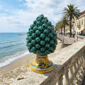Pigna decorativa in ceramica di Caltagirone dipinta e decorata a mano verde H 21 cm