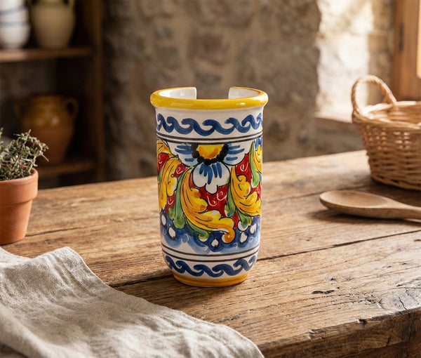 Portabicchieri piccolo in ceramica decorata a mano da ceramisti siciliani fiore rosso art 18