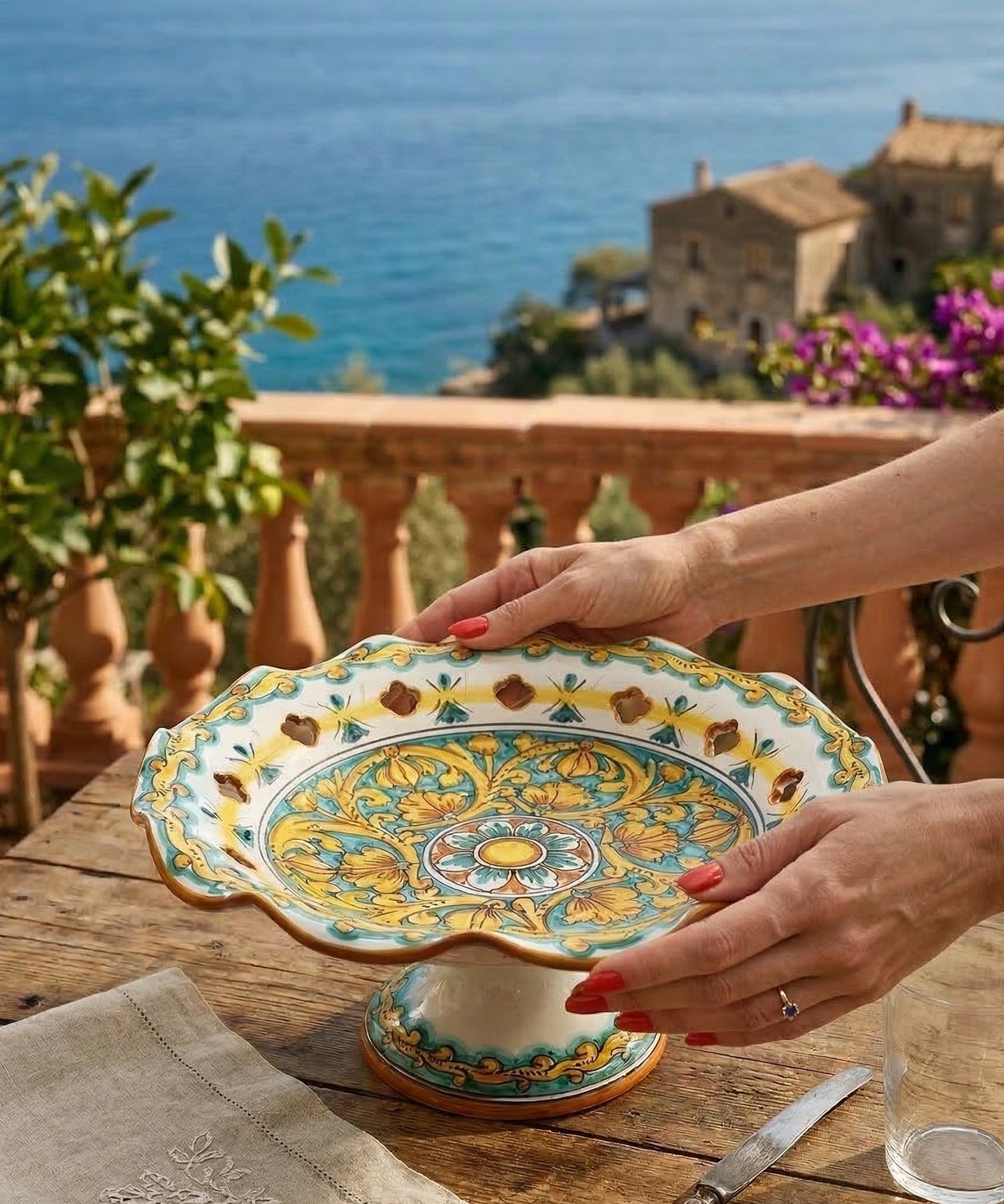 Large ceramic centerpiece decorated by hand by Sicilian ceramists Gianluca Art 3