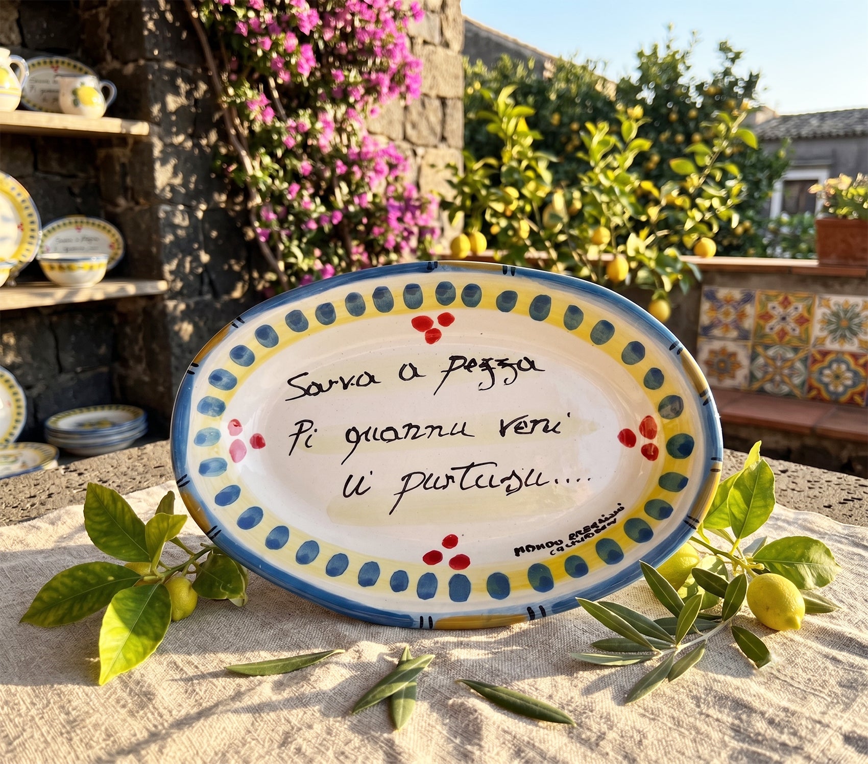 Vassoio proverbio siciliano in ceramica di Caltagirone decorato a mano art 9