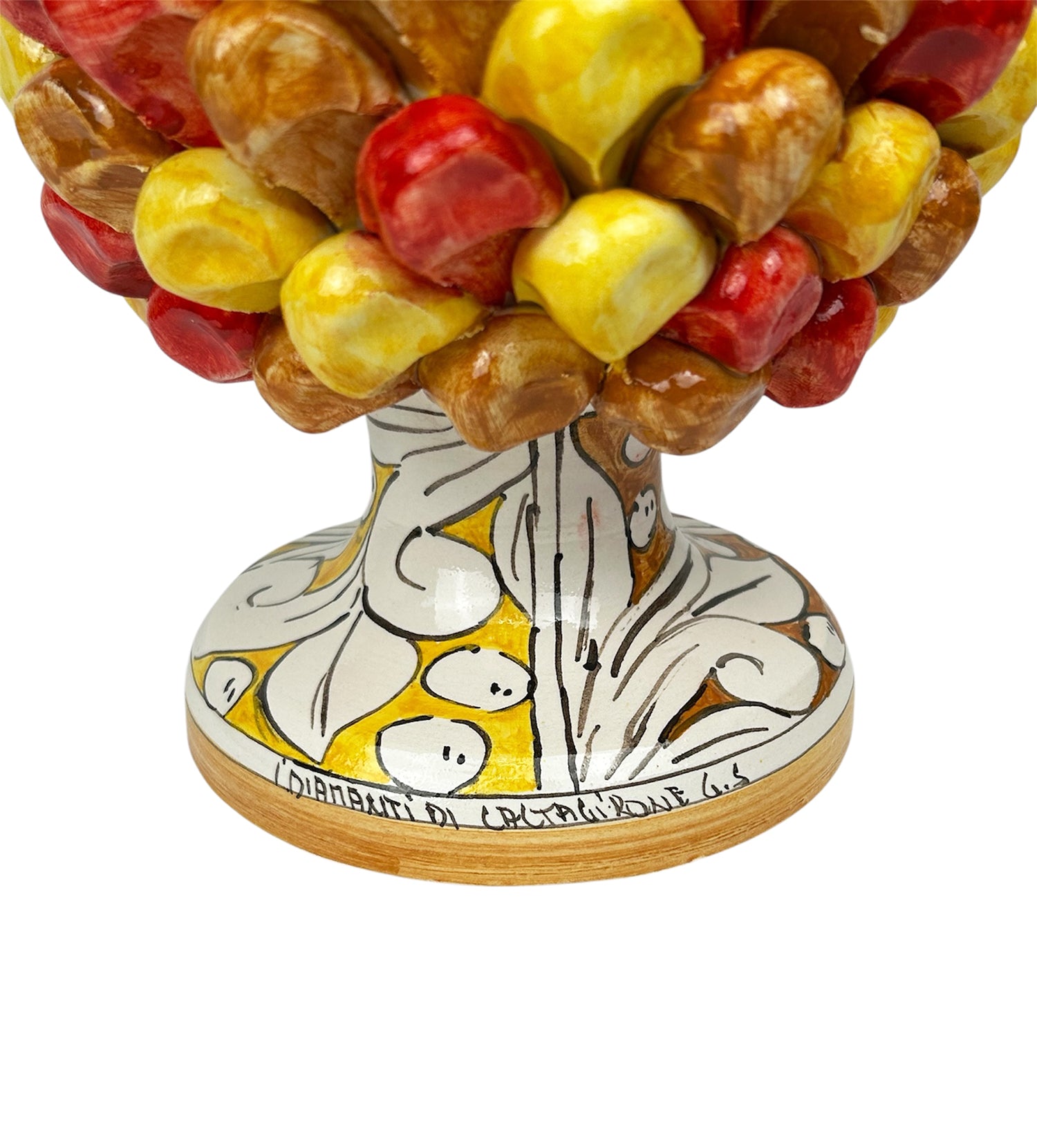 Pigna in ceramica siciliana di Caltagirone dipinta e decorata a mano multicolore giallo H25