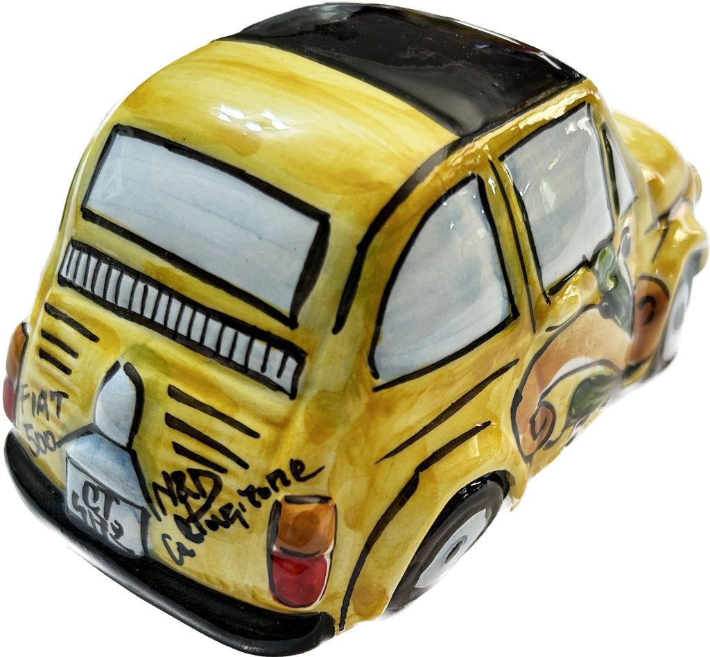 Auto 500 in ceramica siciliana di caltagirone realizzata e decorata a mano