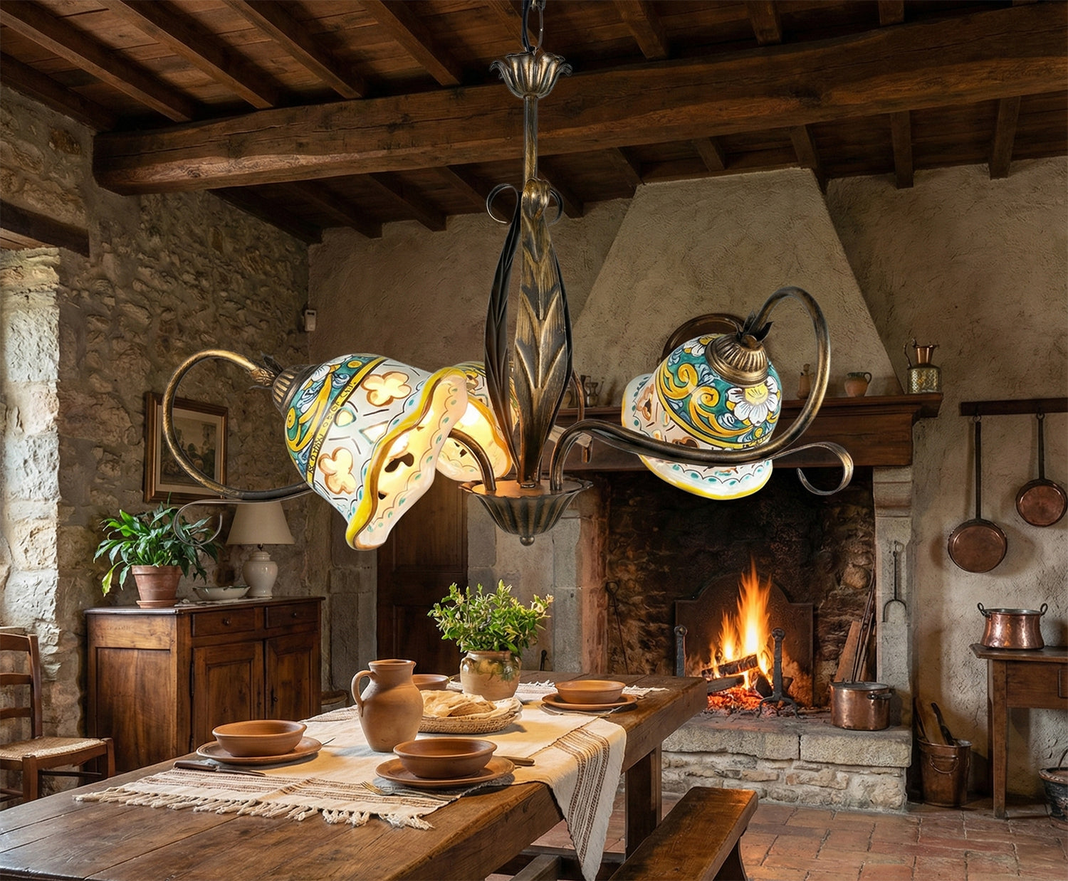 Lampadario a 3 luci in ferro battuto e ceramica realizzato e decorato artigianalmente coll. gomes