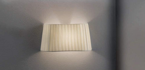 Applique da parete moderno a 1 luce in metallo oro lucido con paralume nastrato avorio PR 6753/A26