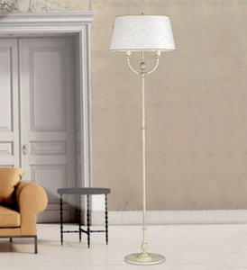 Piantana lampada da terra classica a 2 luci in ottone avorio decapato oro con fregi decorativi in fusione di ottone e paralume damascato panna PR 6943/T