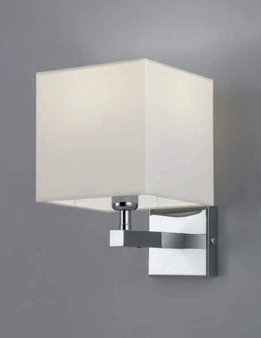 Applique da parete moderno a 1 luce in metallo cromo con paralume cubico in tessuto panna PR 6961/A1
