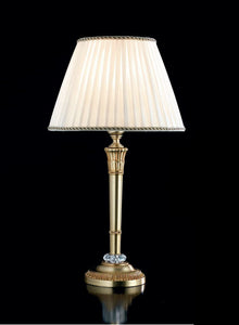 Lume grande classico a 1 luce in fusione di ottone oro antico con cristalli molati trasparenti e paralume plissettato avorio foderato internamente PR 6912/LG