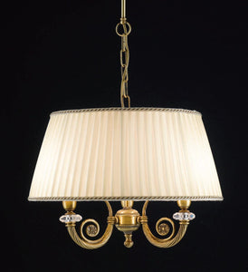 Lampadario a sospensione classico a 3 luci in fusione di ottone bronzo con cristalli molati trasparenti e paralume plissettato avorio foderato internamente PR 6910/S45