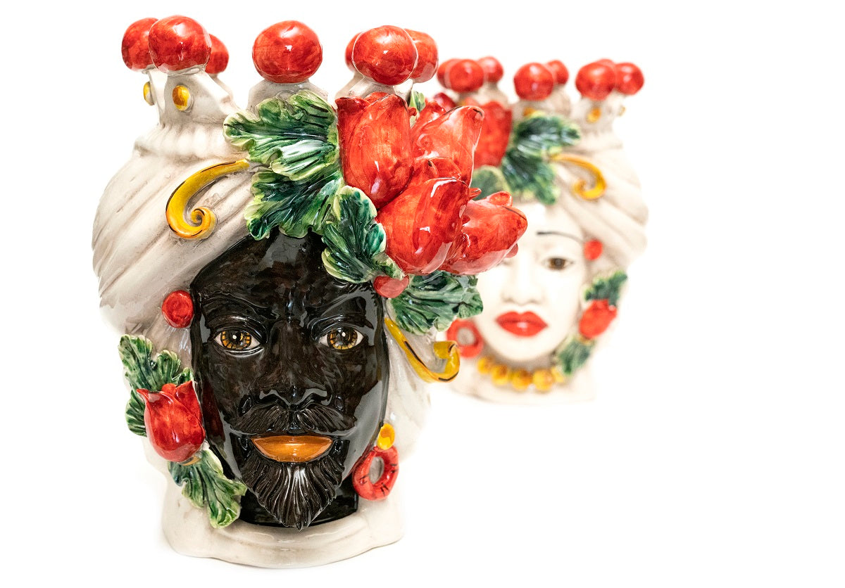 Coppia teste di moro in ceramica siciliana di Caltagirone h30cm art. tulipani rossi